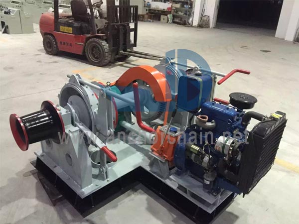 Geminus Chain Diesel Engine Drive Windlass